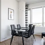 Stunning Views 2br With Sauna - Nokia Arena *